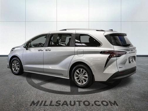 2024 Toyota Sienna XLE 7 Passenger