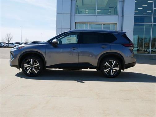 2025 Nissan Rogue SL