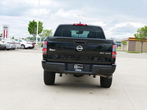 2023 Nissan Frontier SV