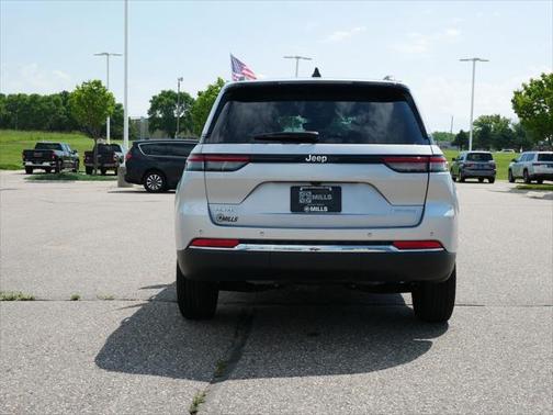2023 Jeep Grand Cherokee Laredo