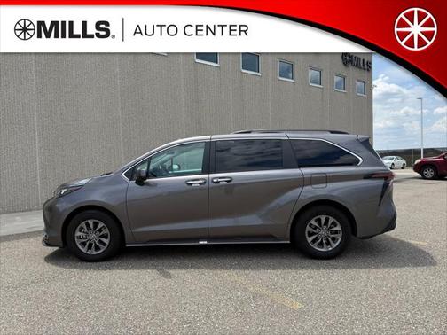 2024 Toyota Sienna XLE