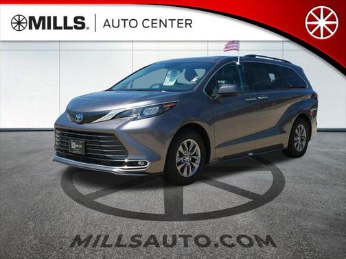 2024 Toyota Sienna XLE