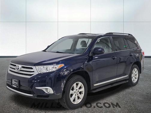 Nautical Blue Metallic 2013 Toyota Highlander SE