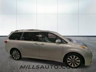 2020 Toyota Sienna XLE