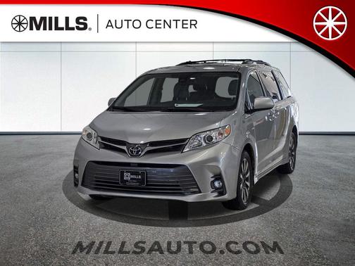 2020 Toyota Sienna XLE