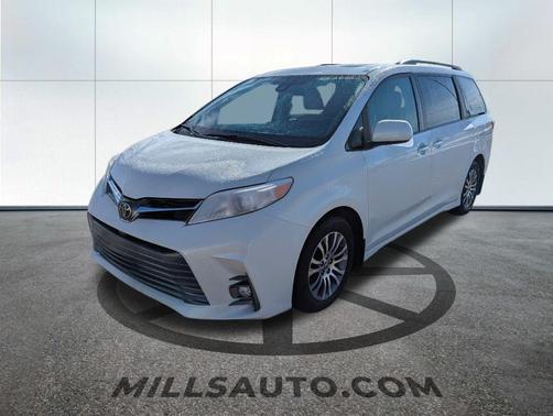 2018 Toyota Sienna SE