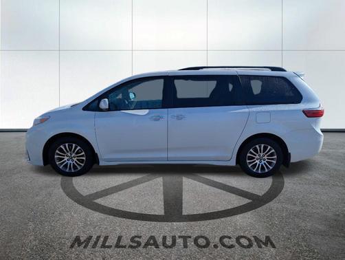 2018 Toyota Sienna SE