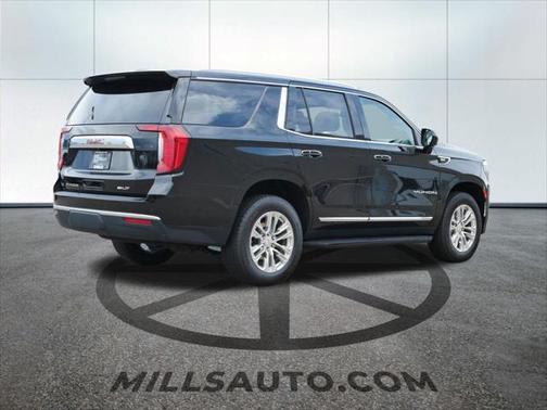 2023 GMC Yukon SLT