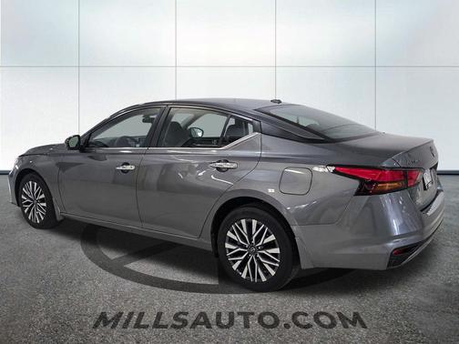 Gun Metallic 2023 Nissan Altima 2.5 SV