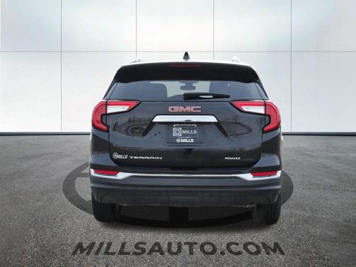 2023 GMC Terrain SLT