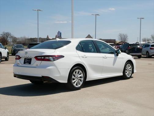 2022 Toyota Camry LE