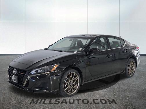 Super Black Clearcoat 2025 Nissan Altima SR AWD