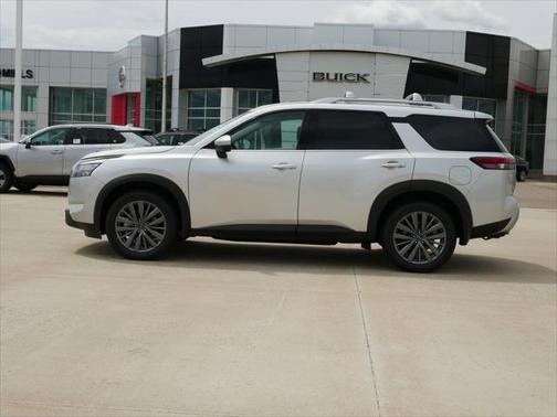 2025 Nissan Pathfinder SL 4WD