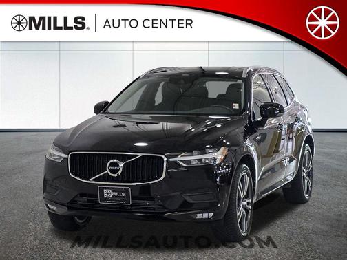 Onyx Black Metallic 2021 Volvo XC60 T5 Momentum
