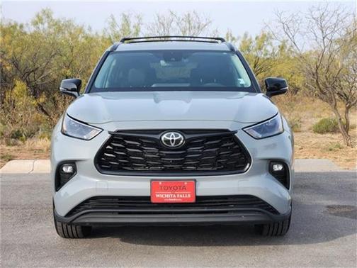 2025 Toyota Highlander Hybrid XLE