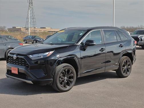 2022 Toyota RAV4 Hybrid SE