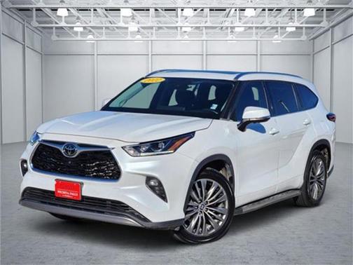 2022 Toyota Highlander Platinum