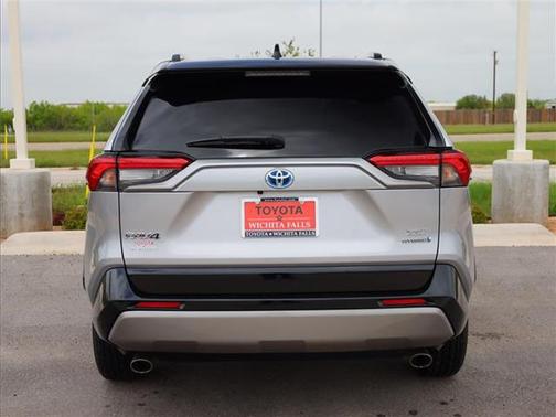 2022 Toyota RAV4 Hybrid SE
