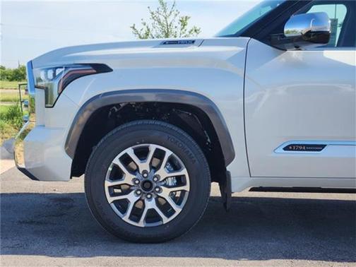 2025 Toyota Tundra Hybrid 1794 Edition