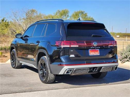 2025 Volkswagen Atlas 2.0T Peak Edition