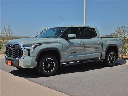 2022 Toyota Tundra SR5