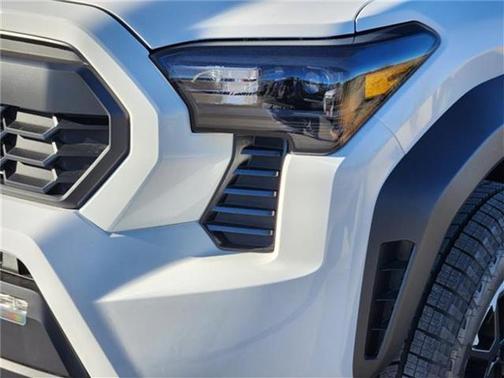 2026 Toyota Tacoma Hybrid TRD Off Road