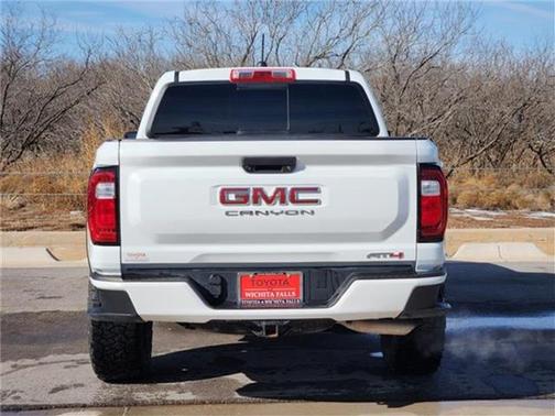 2023 GMC Canyon AT4