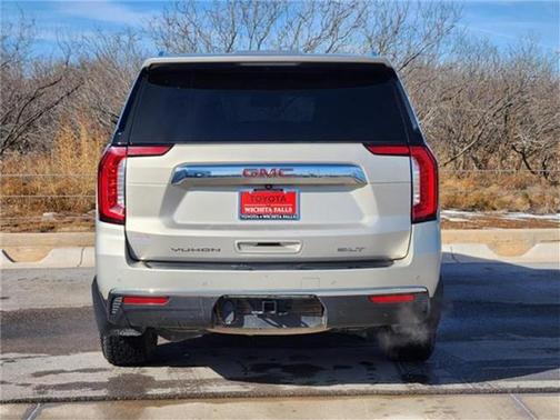 2023 GMC Yukon SLT