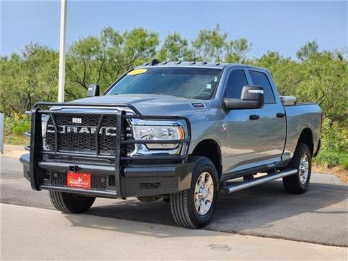 2024 RAM 2500 Tradesman Crew Cab 4x4 6'4' Box