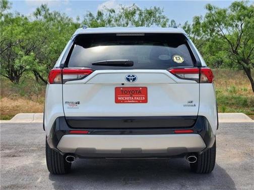 2023 Toyota RAV4 Hybrid SE