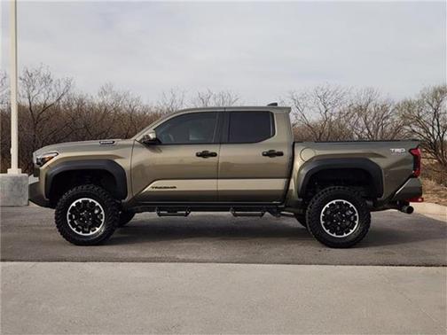 2025 Toyota Tacoma TRD Off Road