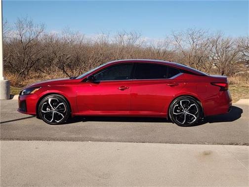 2024 Nissan Altima SR FWD