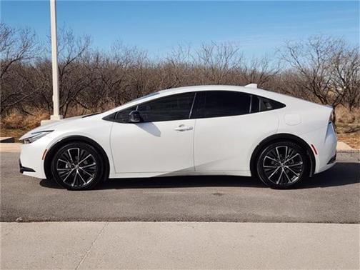 2024 Toyota Prius XLE