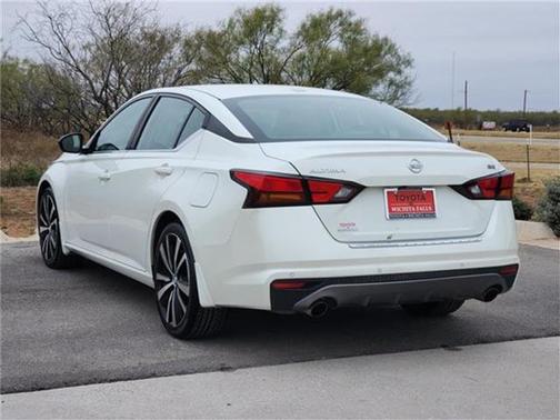 2021 Nissan Altima SR FWD