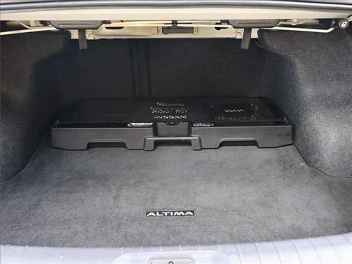 2021 Nissan Altima SR FWD