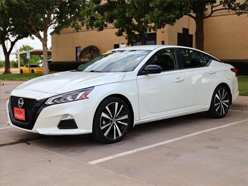 2021 Nissan Altima SR FWD