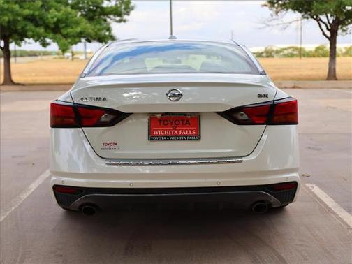 2021 Nissan Altima SR FWD