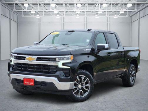 Black 2022 Chevrolet Silverado 1500 LT