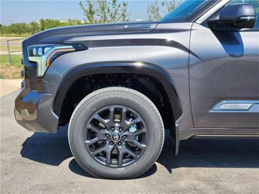 2026 Toyota Tundra Hybrid Platinum