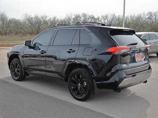 2024 Toyota RAV4 Hybrid SE