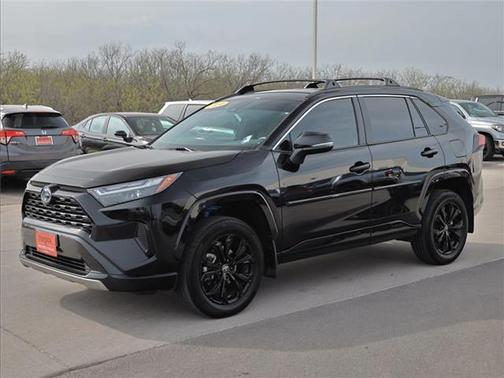 2024 Toyota RAV4 Hybrid SE