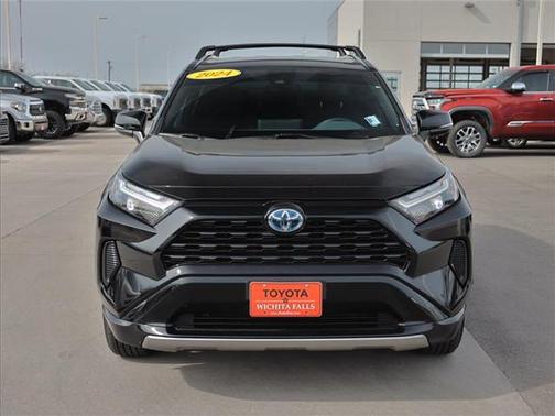 2024 Toyota RAV4 Hybrid SE