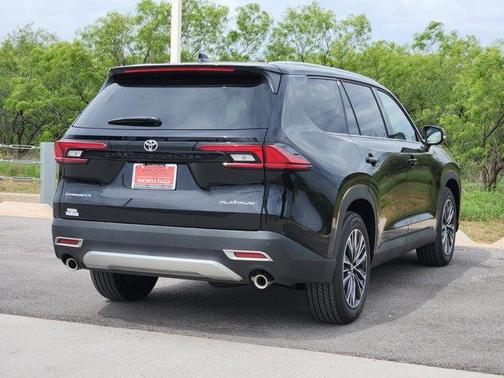 Midnight Black Metallic 2026 Toyota Grand Highlander Hybrid Platinum MAX