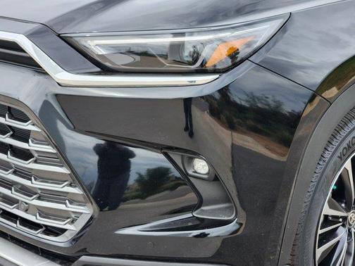 Midnight Black Metallic 2026 Toyota Grand Highlander Hybrid Platinum MAX