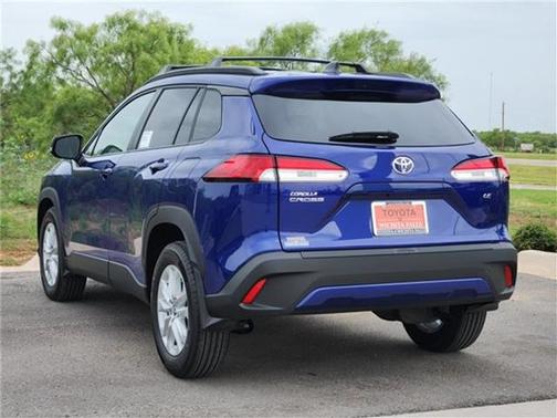 2025 Toyota Corolla Cross LE
