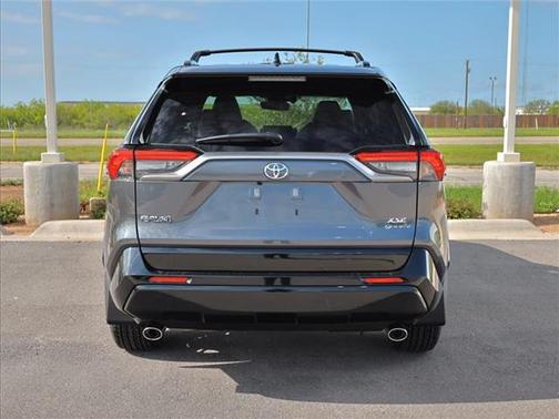 2025 Toyota RAV4 Hybrid SE