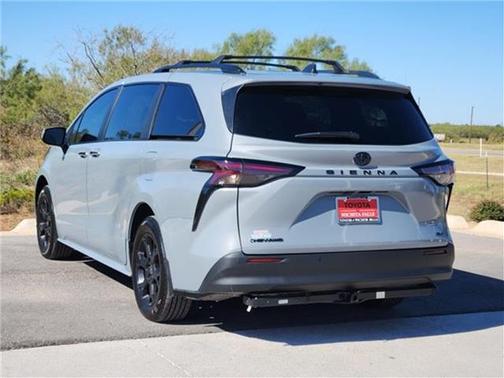 2025 Toyota Sienna Woodland Edition
