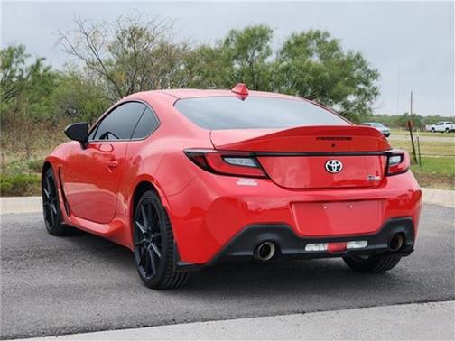 2025 Toyota GR86 Premium