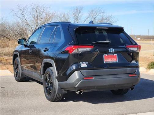 2020 Toyota RAV4 Hybrid XLE