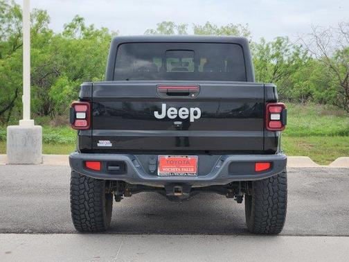 Black Clearcoat 2020 Jeep Gladiator Overland